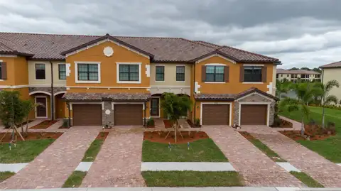 20450 LAGENTE CIR — home for sale