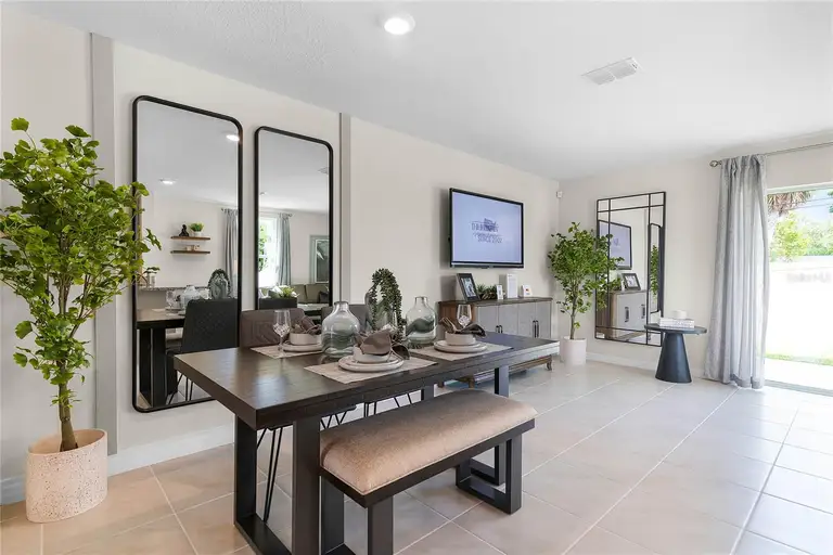 553 ZINFANDEL DR — photo 5