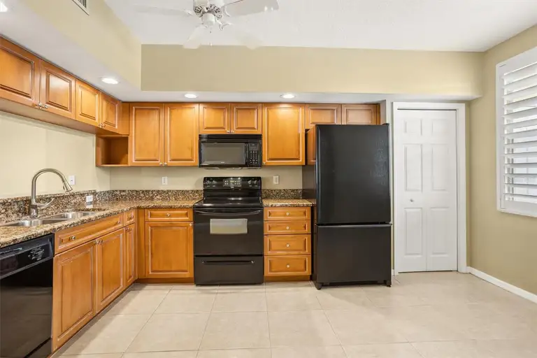 1200 COUNTRY CLUB DR #1503 — photo 4