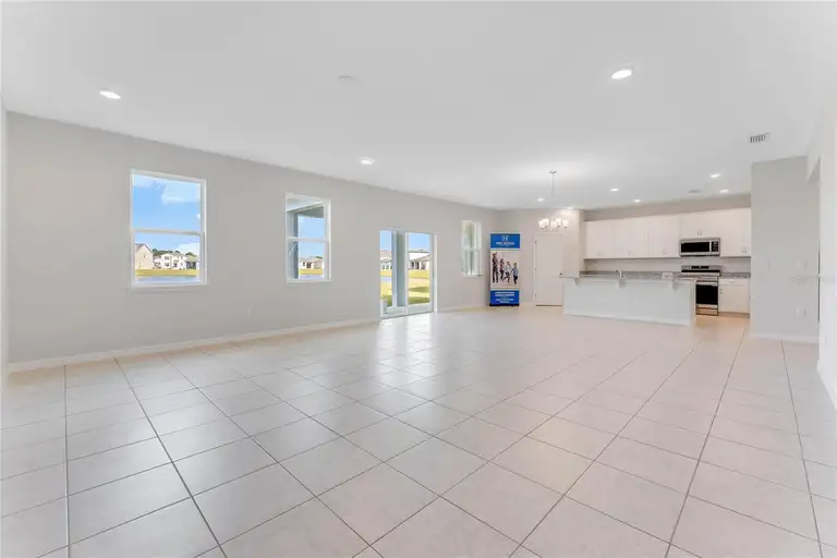 33327 SEATTLE SLEW DR — photo 2