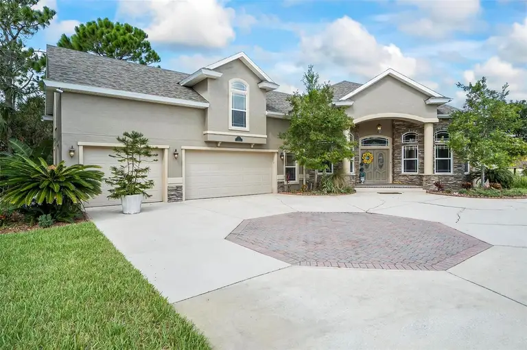 1 RACHEL CT