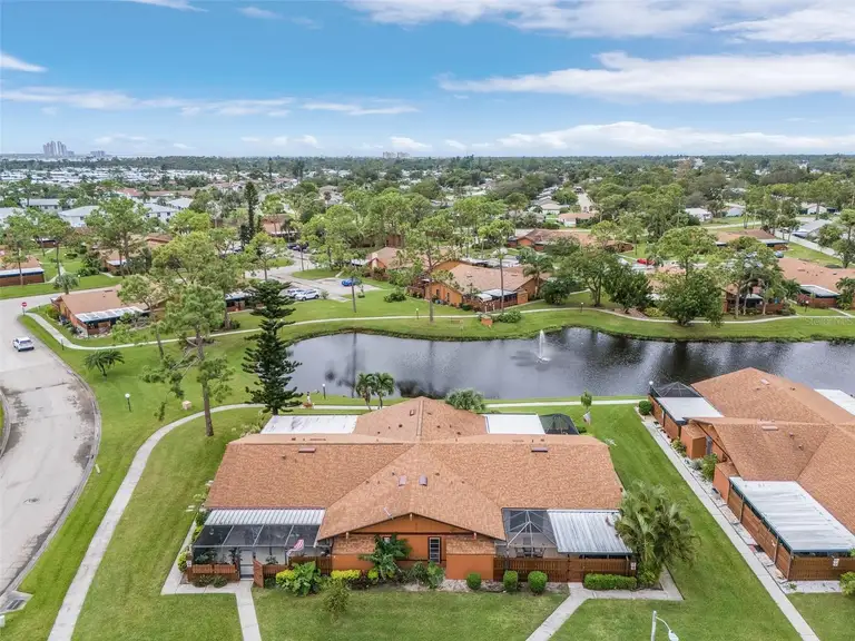 15405 CRYSTAL LAKE DR