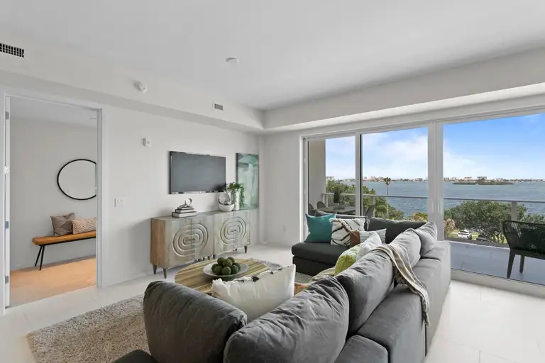 1020 SUNSET POINT RD #405 — photo 4