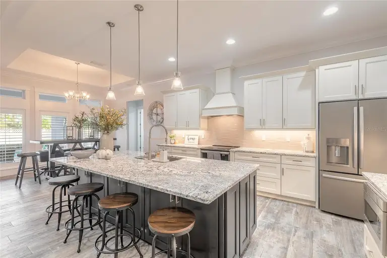 3313 MODENA WAY — photo 5