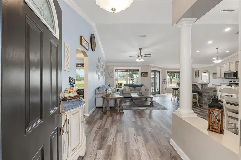 630 SW MARIGOLD PL — photo 3