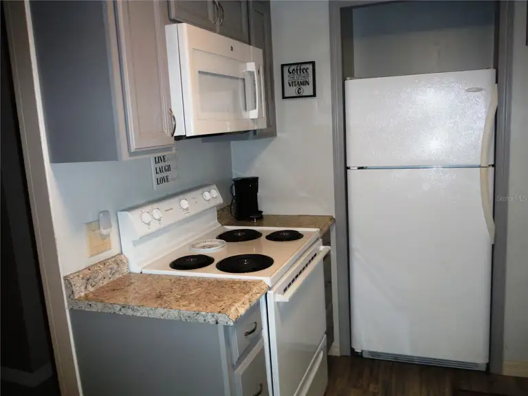 79 CEDAR ELM DR #1 — photo 4
