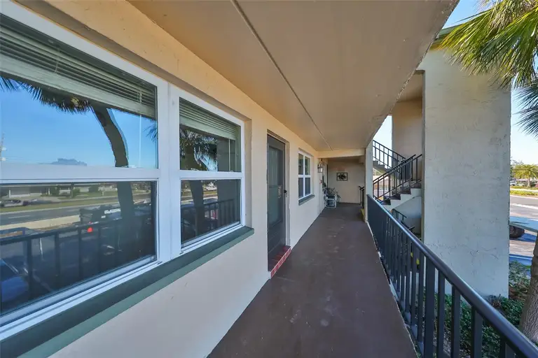 11700 PARK BLVD #209 — photo 2