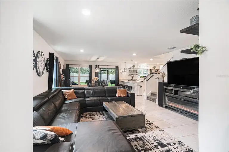 7318 SUNSHINE BRIDGE AVE — photo 5