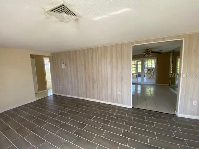 7931 RAINTREE DR — photo 4