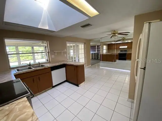 7931 RAINTREE DR — photo 5
