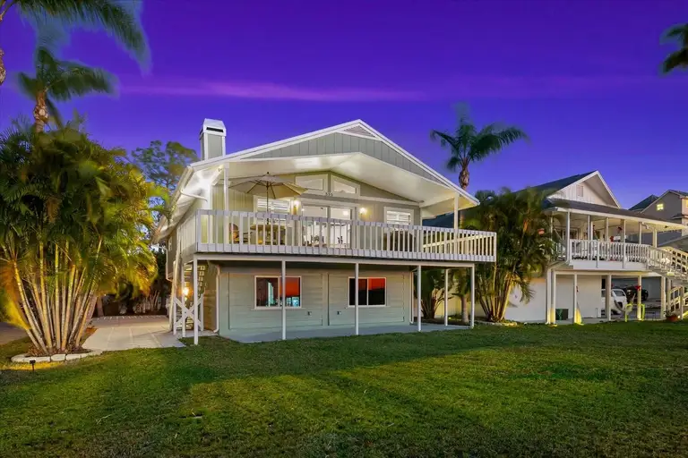 555 GULF DR — photo 4