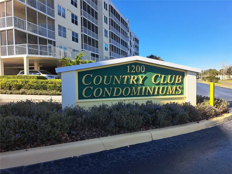 1200 COUNTRY CLUB DR #1103