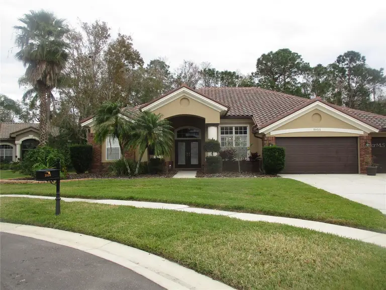 1855 EAU CLAIRE CT
