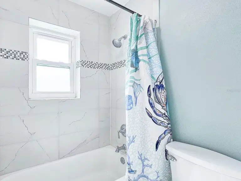 2534 LAKESHORE DR — photo 5