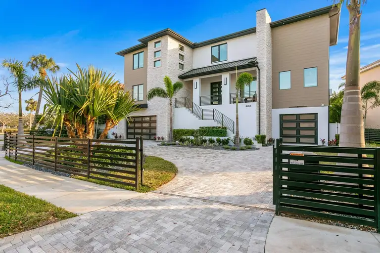 4816 W SUNSET BLVD