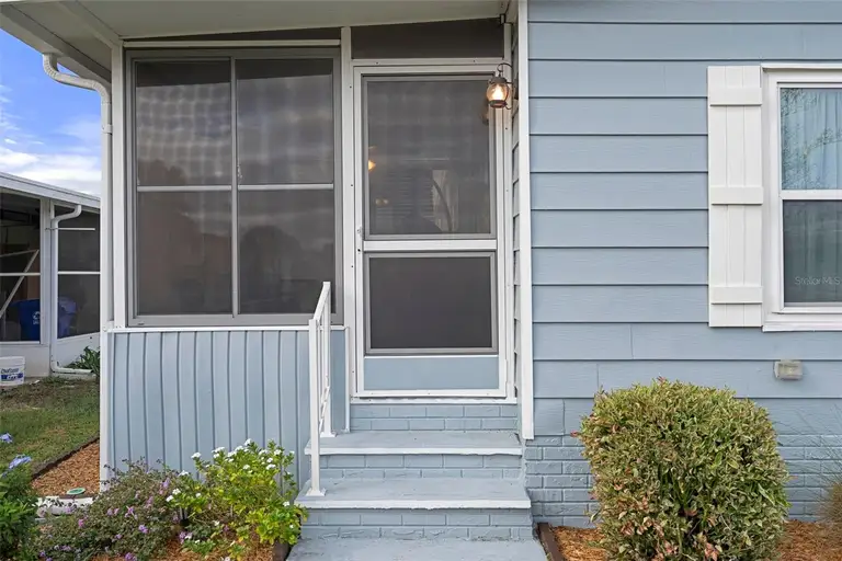 5079 LODGEWOOD DR — photo 5