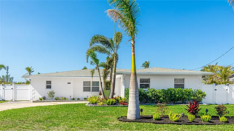 4204 ROYAL PALM DR