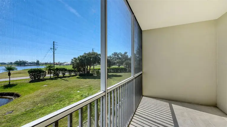 10045 LINKS LN #203 — photo 2