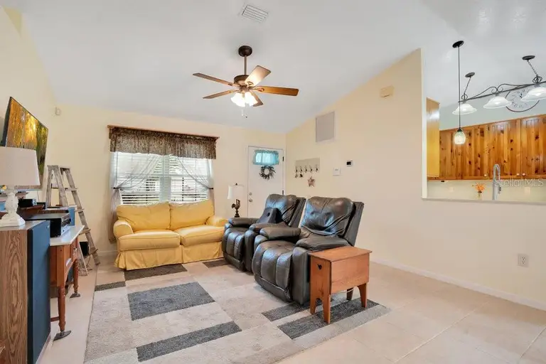 1336 SCHAYLER ST — photo 3