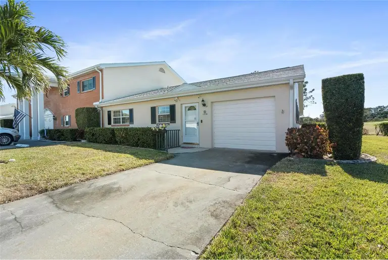 1236 MYERLEE COUNTRY CLUB BLVD — photo 4