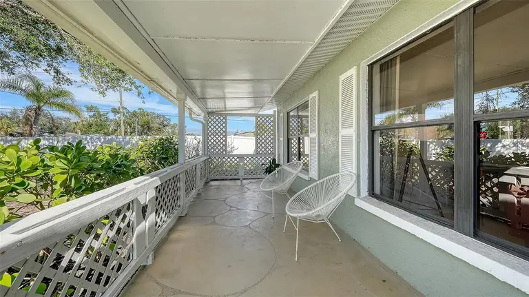 603 BARNES PKWY — photo 2