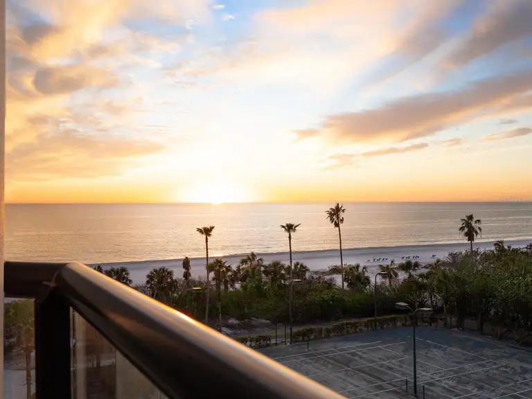 1281 GULF OF MEXICO DR #404