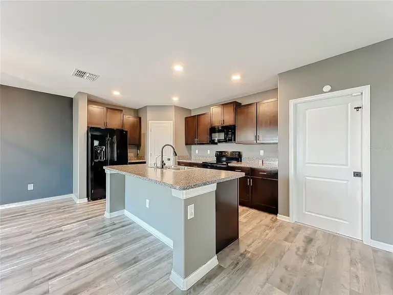 938 OLIVE CONCH ST — photo 5