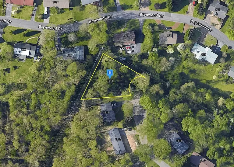 1313 HIGHLAND RD