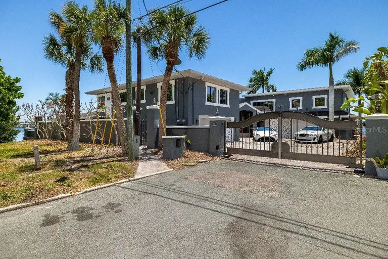 2785 BAYSIDE DR S — photo 4