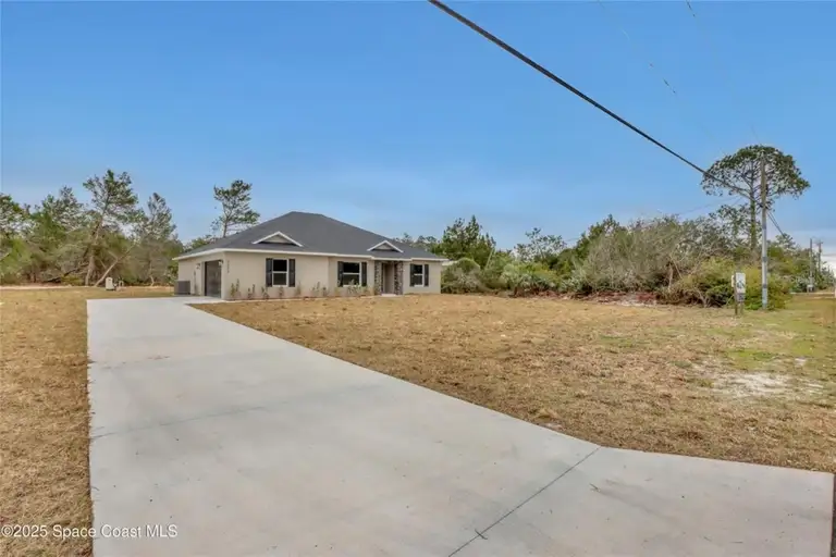 5235 BLOUNTS RIDGE RD — photo 2