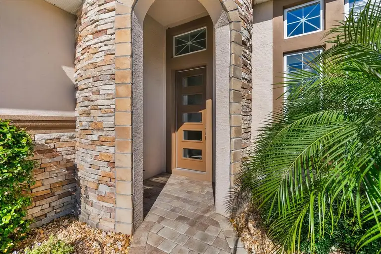 306 STIRLING BRIDGE DR — photo 2