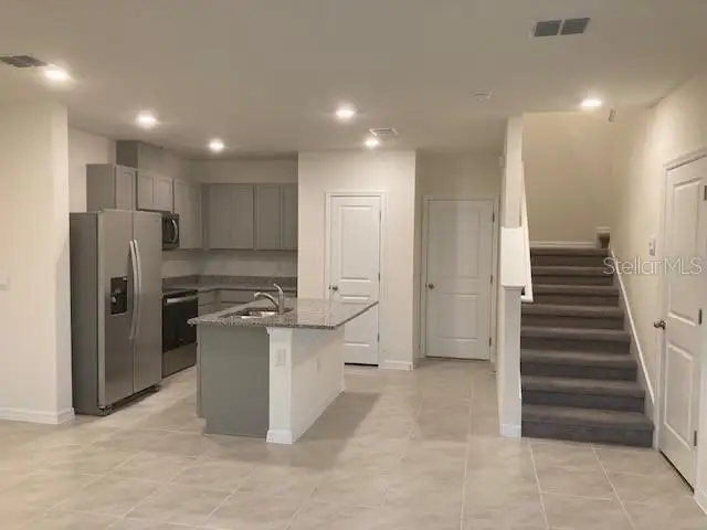 364 PRESTON COVE DR — photo 4