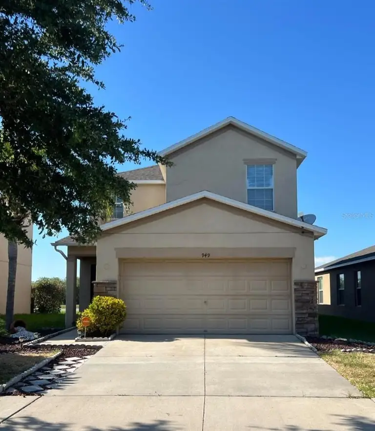 949 SEMINOLE SKY DR