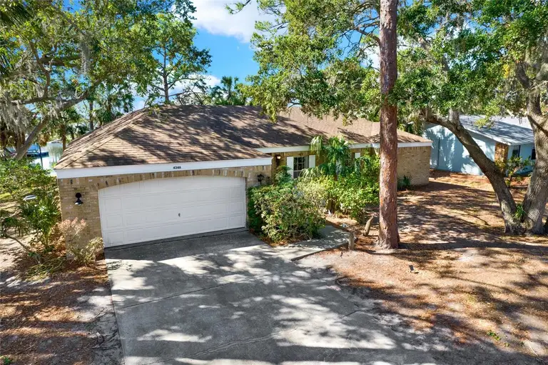 4346 MARINE PKWY — photo 2