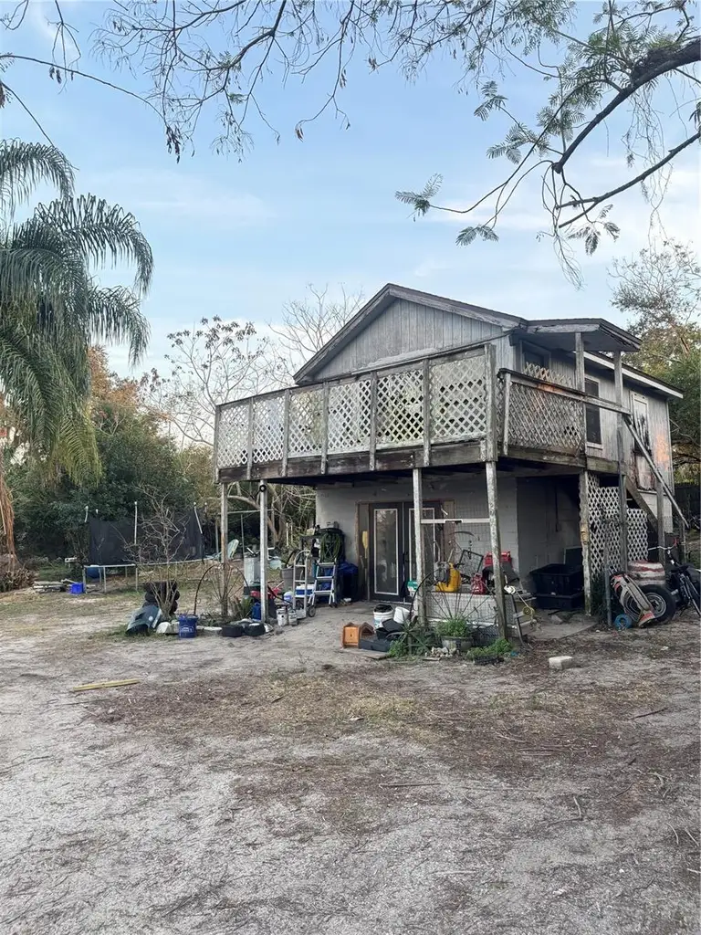 310 LAKE AVE — photo 4