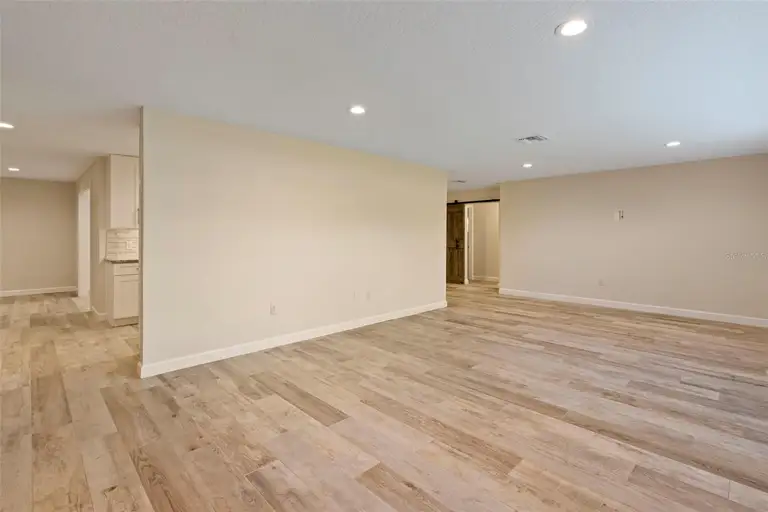 215 S ROBERT WAY — photo 4