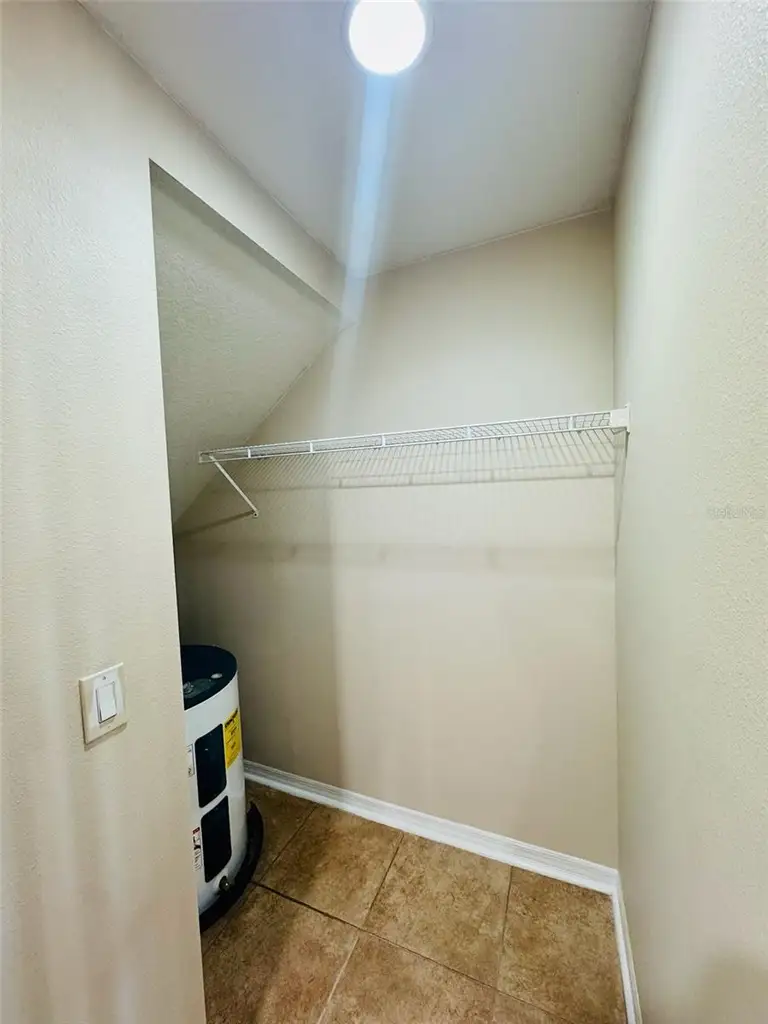 561 TELFAIR SQUARE CT — photo 4