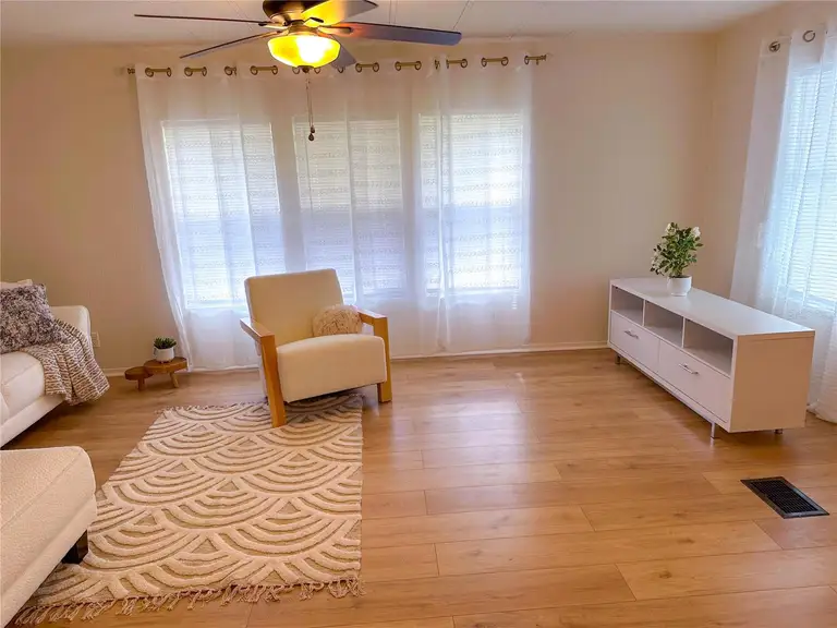 6232 CONNECTICUT ST — photo 4