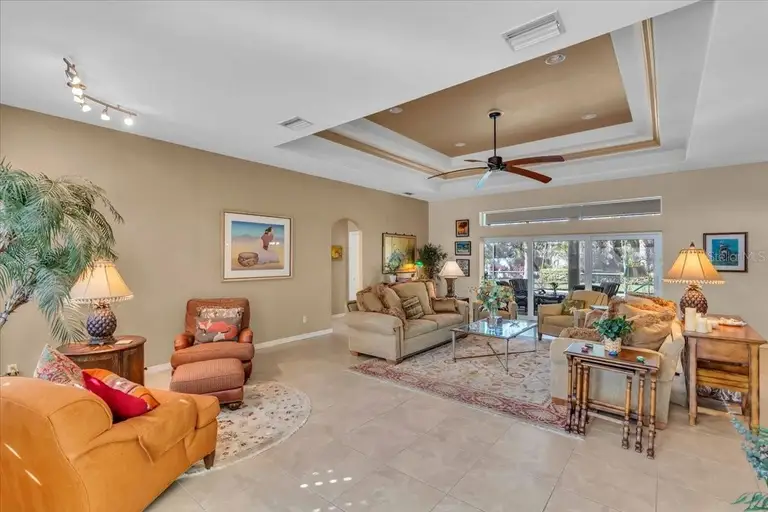 612 CADIZ RD — photo 5