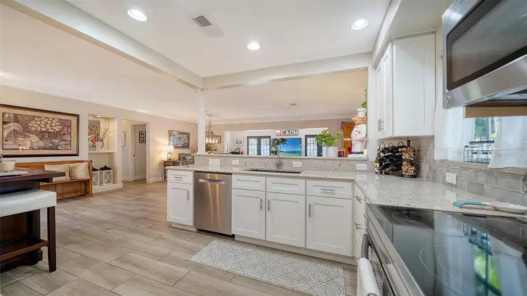 3530 FLORES AVE — photo 5