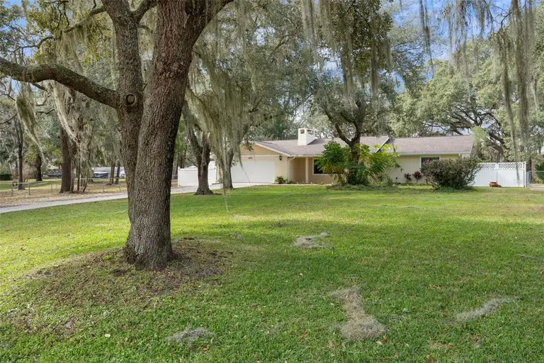 3036 S SKYLINE DR — photo 2