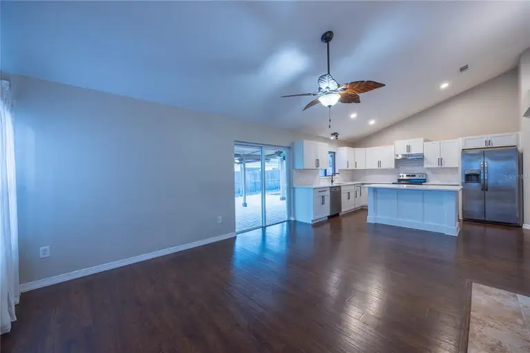 1006 ALBAMONTE CT — photo 5