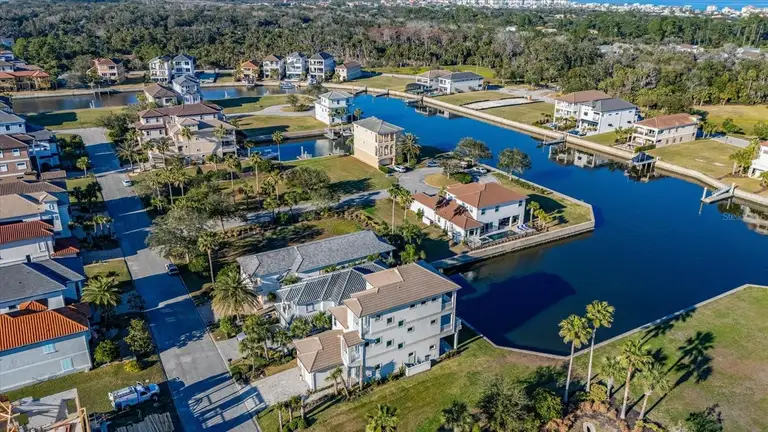279 YACHT HARBOR DR — photo 4