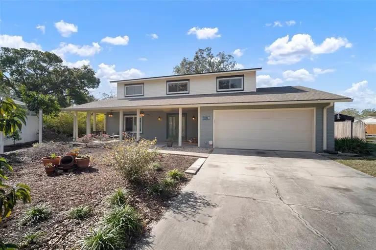 1904 PEPPERWOOD PL