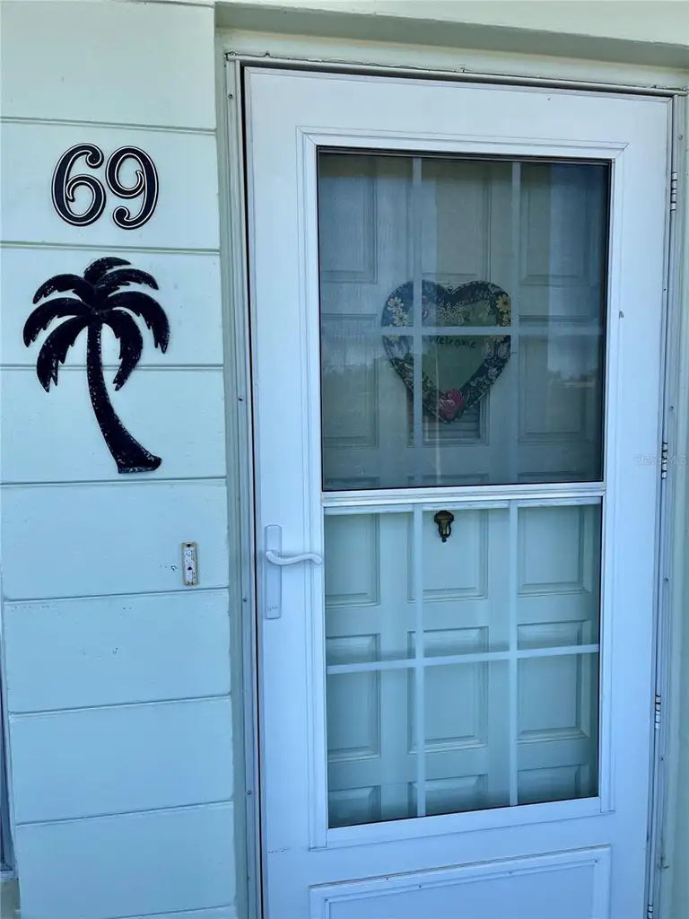 2257 WORLD PARKWAY BLVD W #69