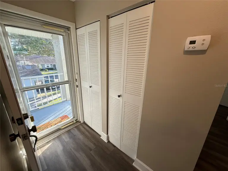 1390 OAK HILL DR #203 — photo 5