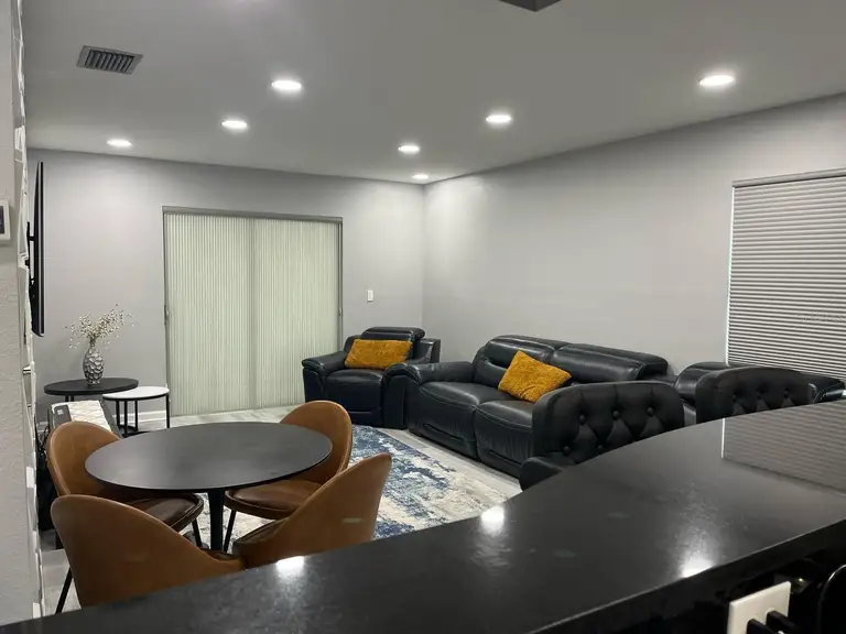9249 VILLA ENTRADA — photo 4
