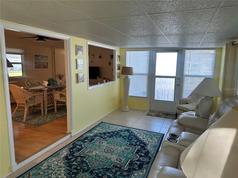 6091 PEONY RD — photo 3