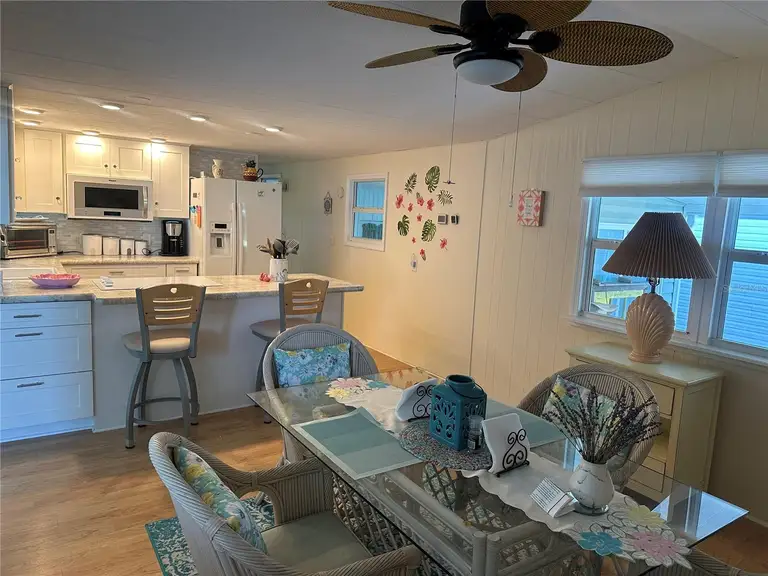 6091 PEONY RD — photo 4
