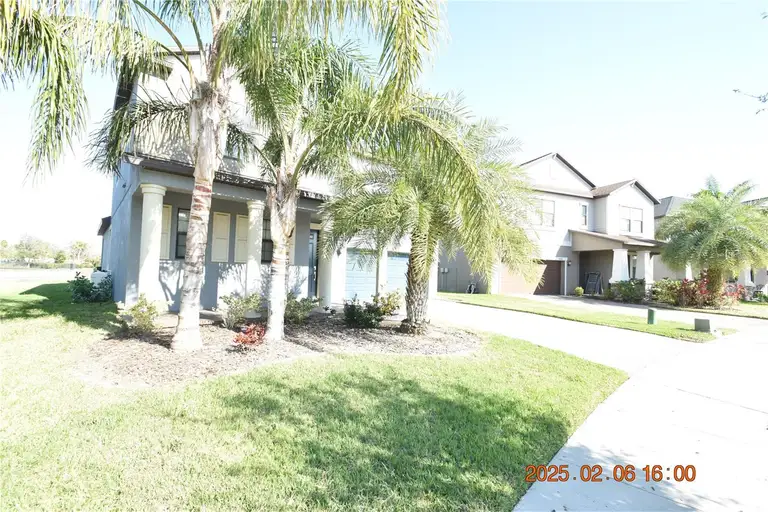 10064 VICTORY GALLOP LOOP — photo 2